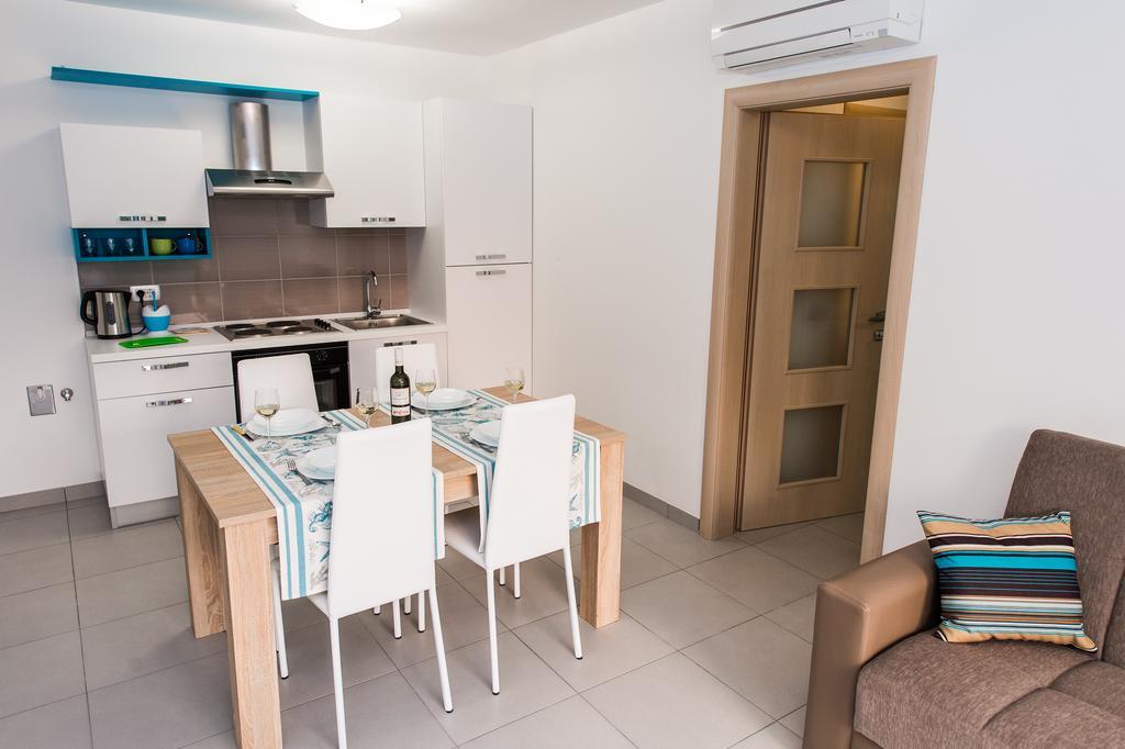 Blue Sky Apartments Rogoznica  Extérieur photo
