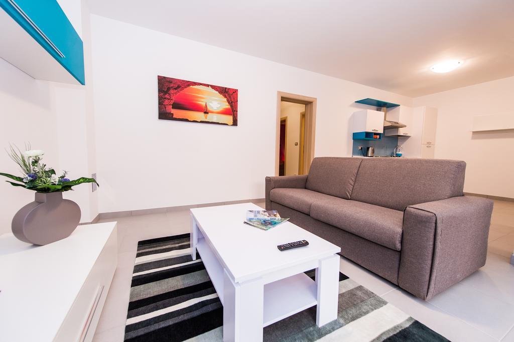 Blue Sky Apartments Rogoznica  Extérieur photo