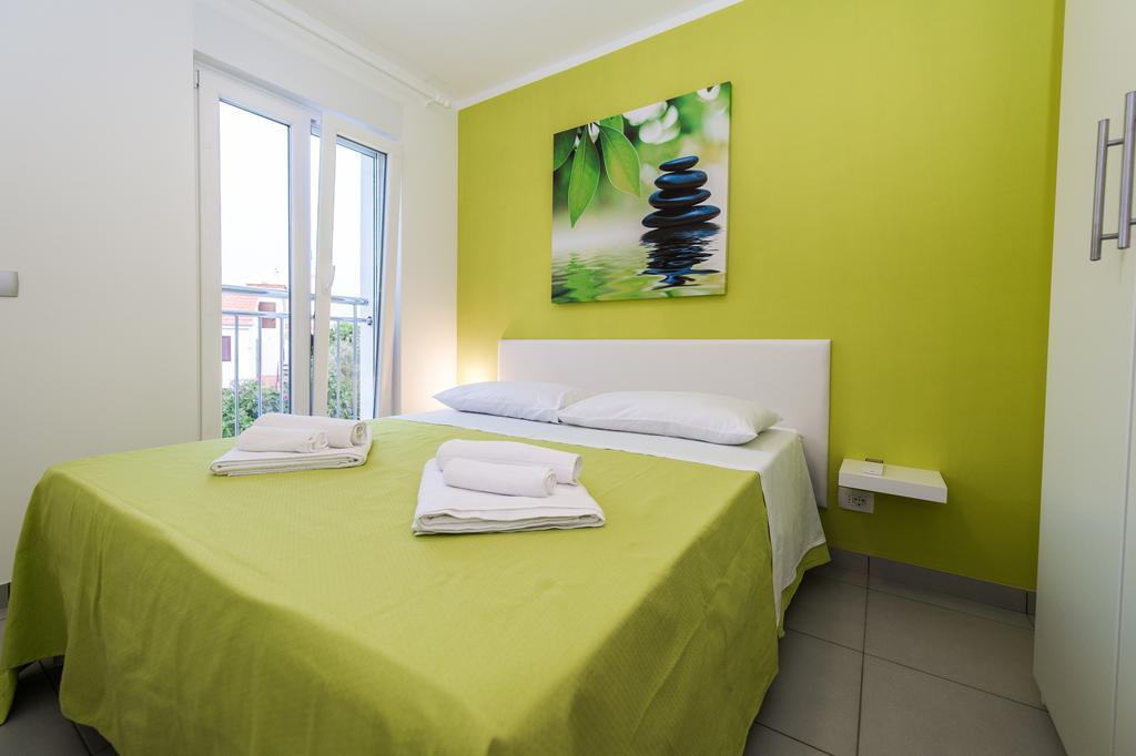 Blue Sky Apartments Rogoznica  Extérieur photo