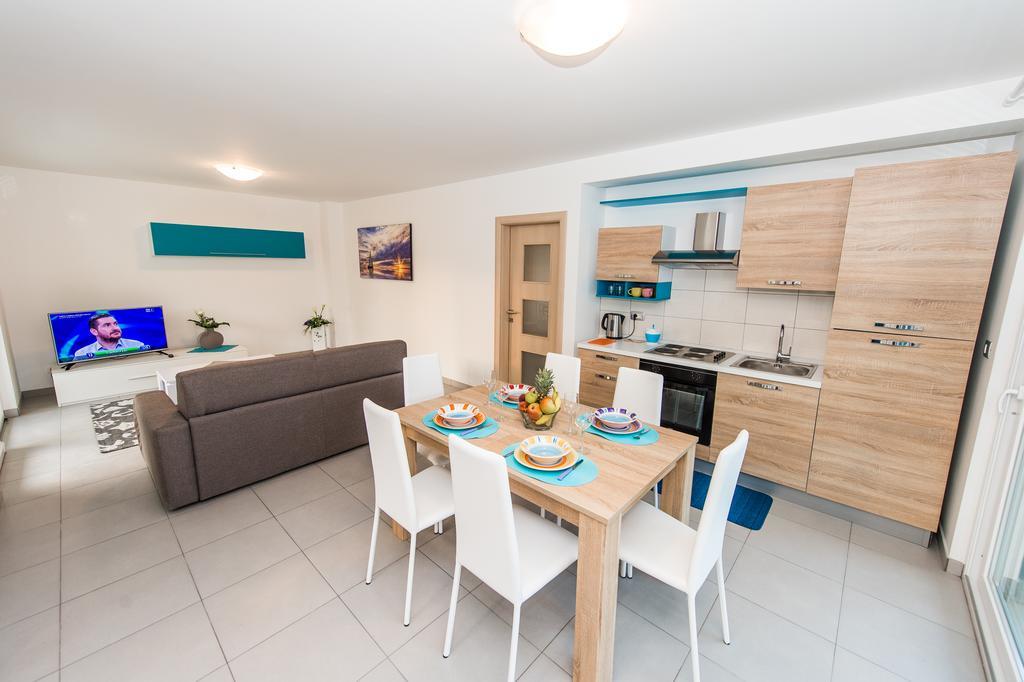 Blue Sky Apartments Rogoznica  Extérieur photo